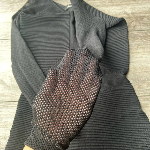 Olivaceous Black Mesh Sleeve  Bodycon Dress - Picture 11 of 15